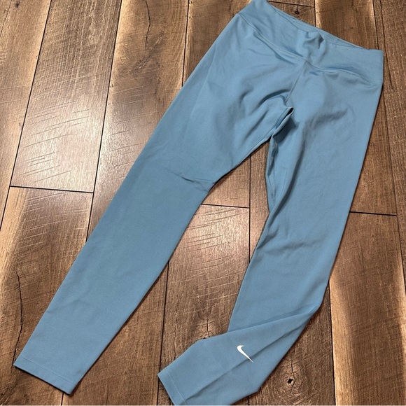 Nike Leggings - Picture 2 of 7